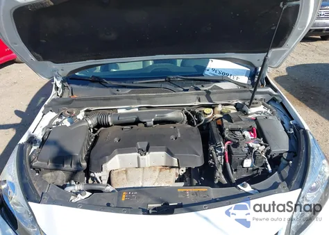 2015 Chevrolet Malibu 1Lt из США, поврежденный, VIN 1G11C5SL6FU145876